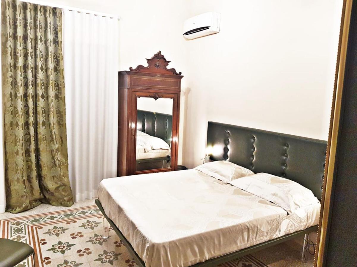 Room In Bb - Princess Mafalda Of Savoy B B Szirakúza Kültér fotó